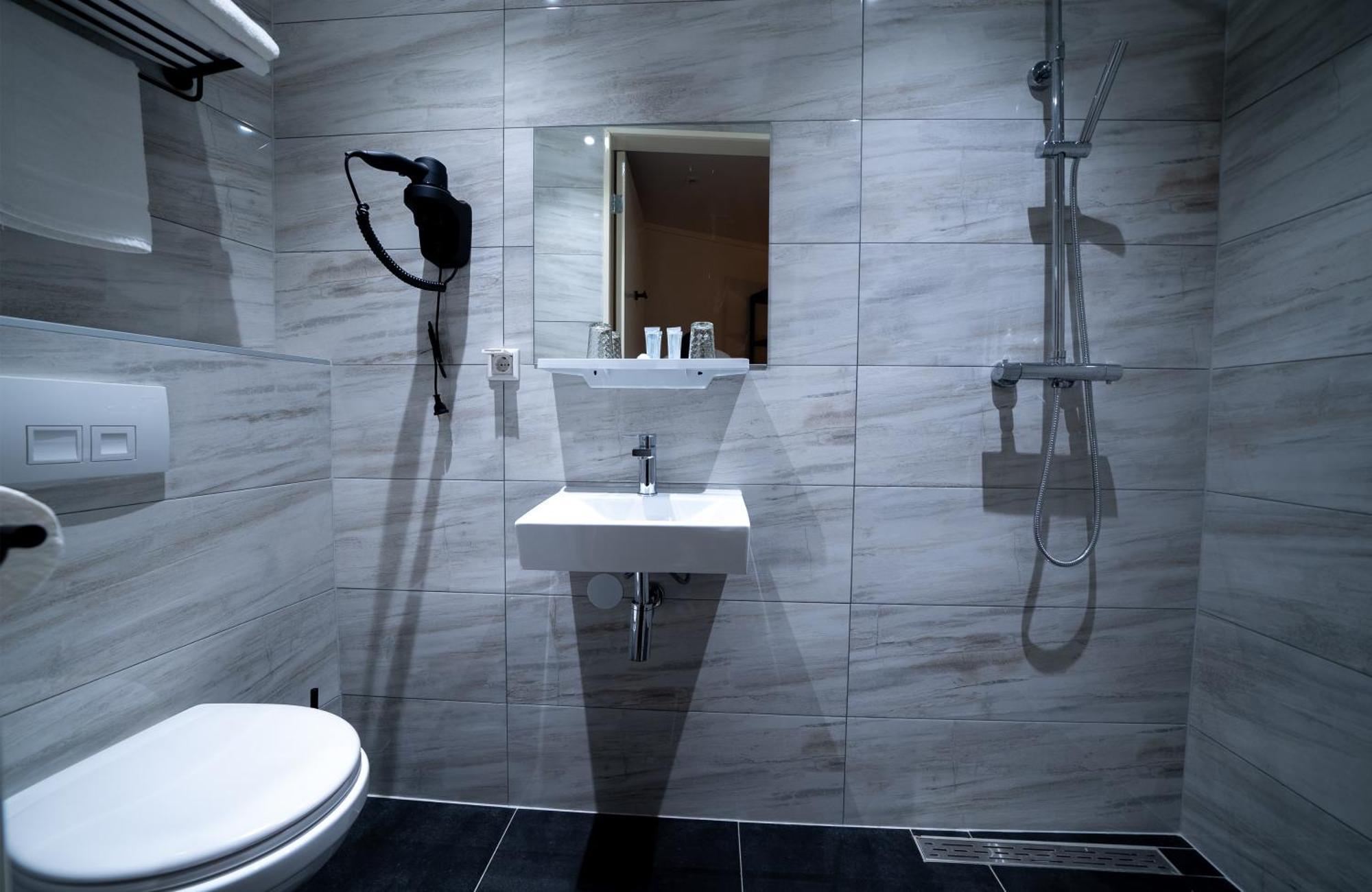 Ma Airport Hotel Hoofddorp Bagian luar foto